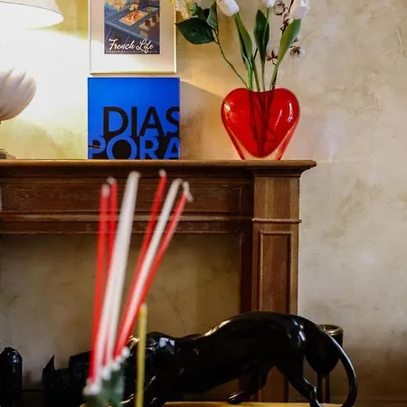 Charming Apartment In St Germain Des Pres Paris