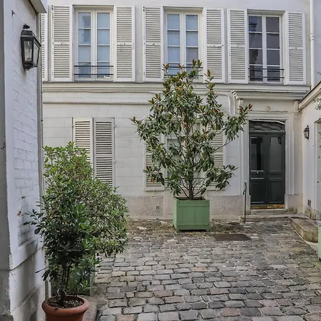 Charming Apartment In St Germain Des Pres *